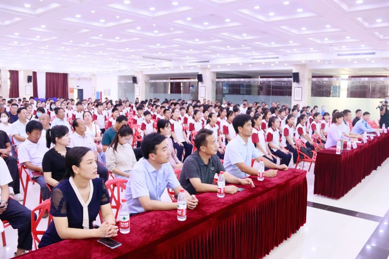 1812257615366160.jpg 1812257615366160.jpg